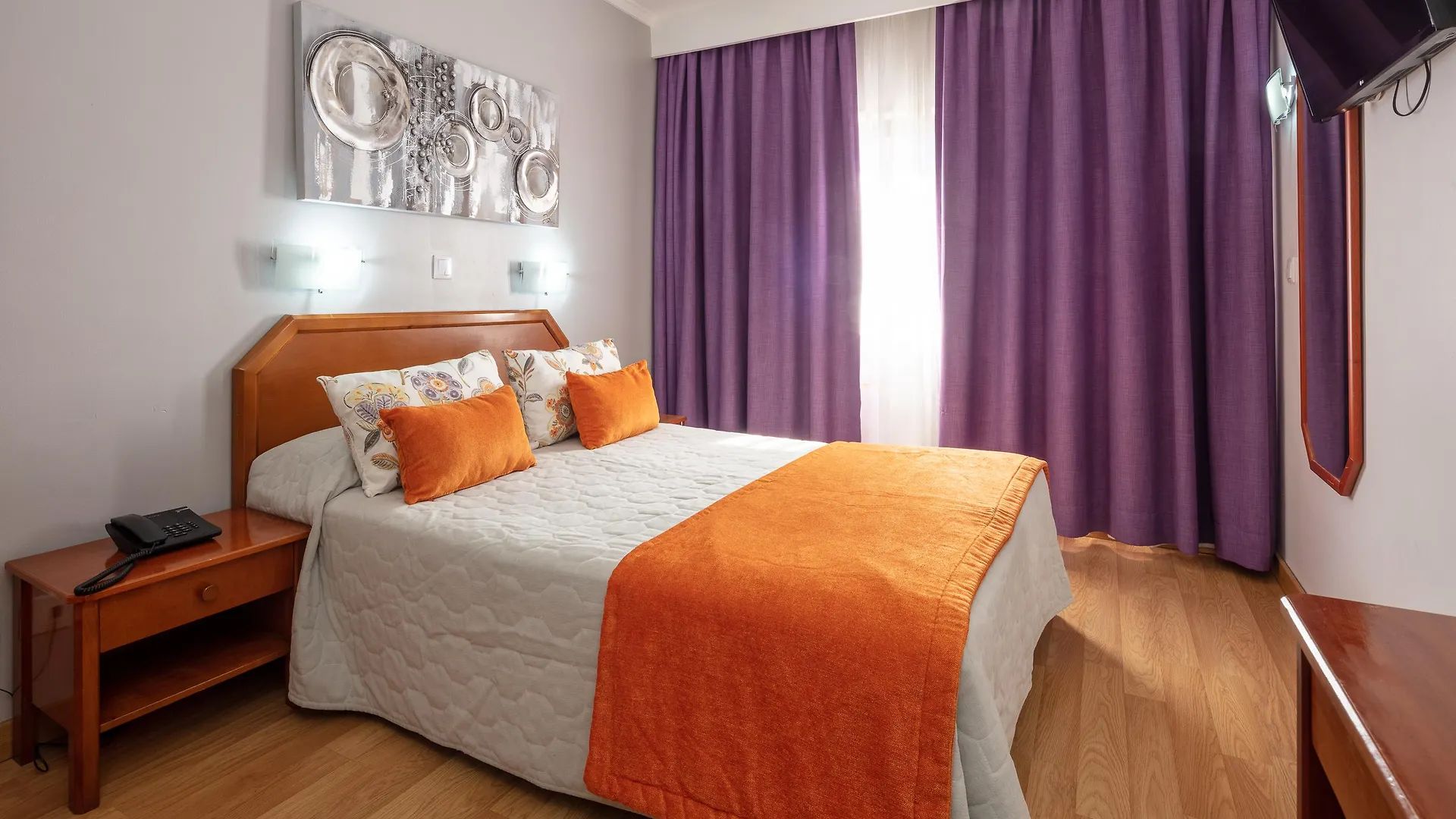 ***  Hotel Anjos Lisbon Portugal