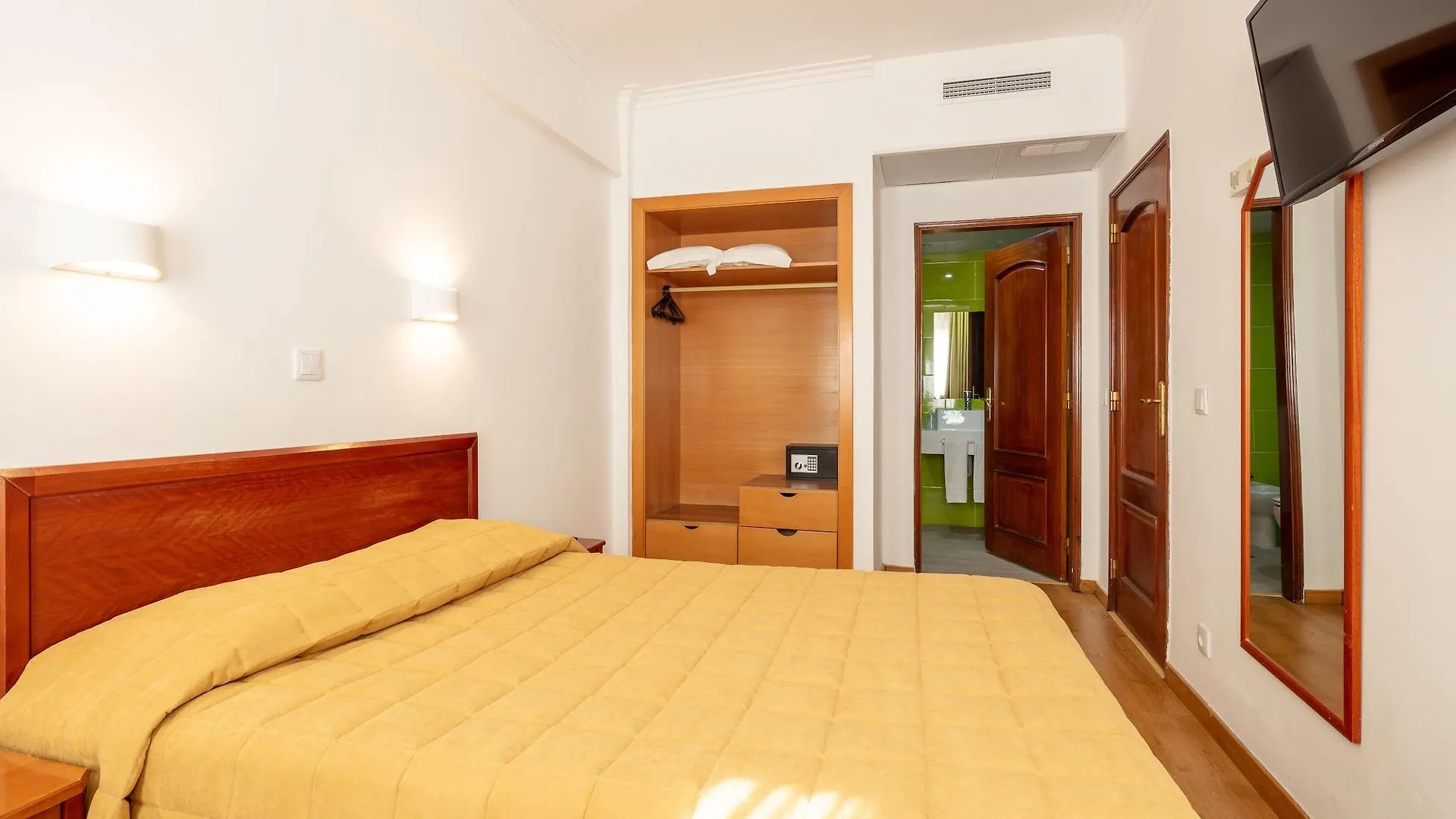 Hotel Anjos Lisbon